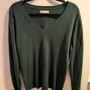 Croft & Barrow Deep Green V-Neck Sweater